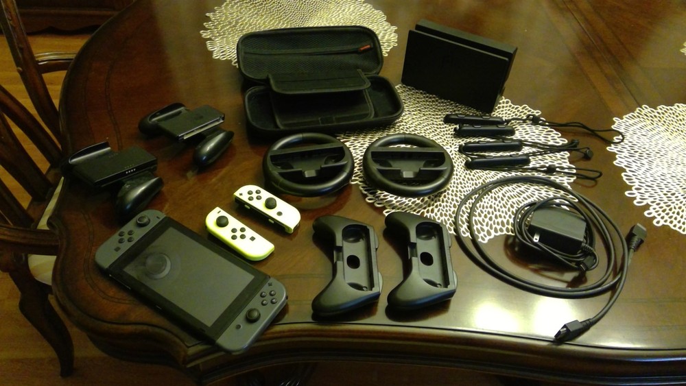 nintendo switch gray Joy-cons. Includes more accesories.