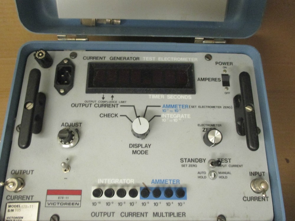 VICTOREEN 878-11 CURRENT GENERATOR TEST ELECTROMETER (AA15)
