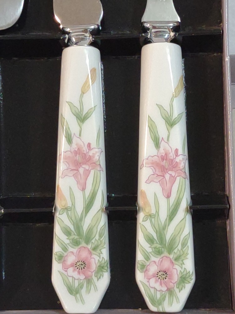 Jade Lily Gourmet Hostess Set