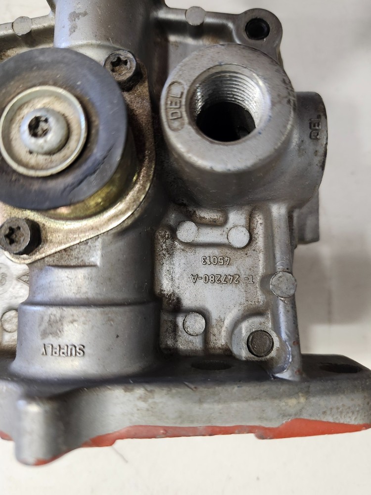 BENDIX 283940 R-6 RELAY VALVE