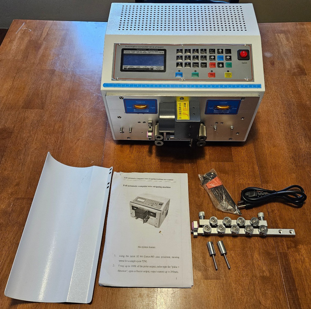 AUTOMATIC COMPUTER WIRE STRIPPING MACHINE