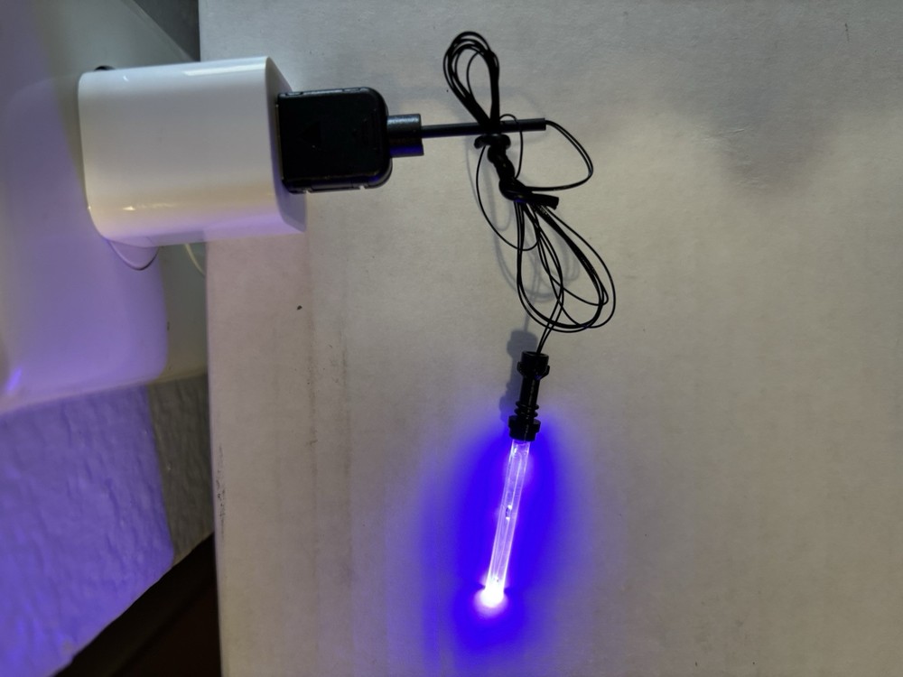 Light Up Lightsaber (Purple)