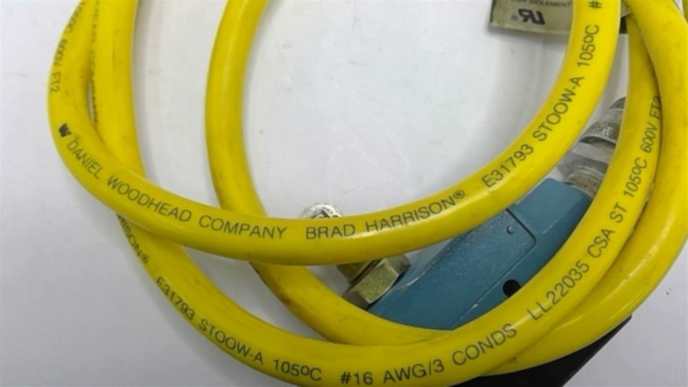 Micro-Switch BZE6-2RQ9 Limit Switch W Daniel Woodhead E31793 Cable