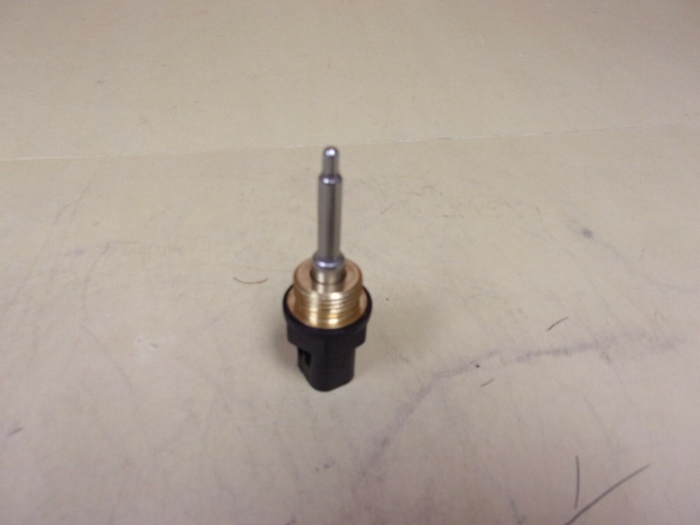 Caterpillar 256 6453-03 Temperature Sensor