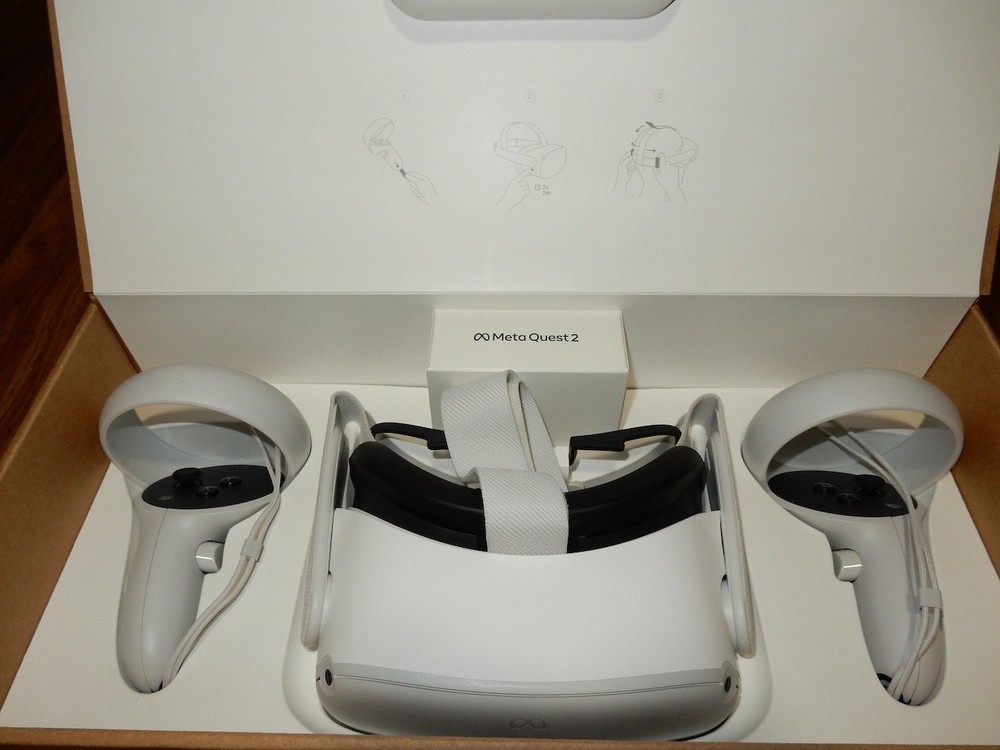 Meta Quest 2 Virtual Reality Headset 128GB Complete in Box w/ Controllers
