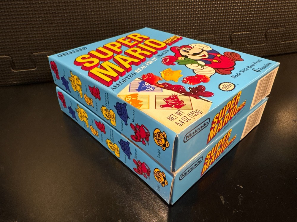 Super Mario Bros fruit snacks - 2 empty custom design display boxes
