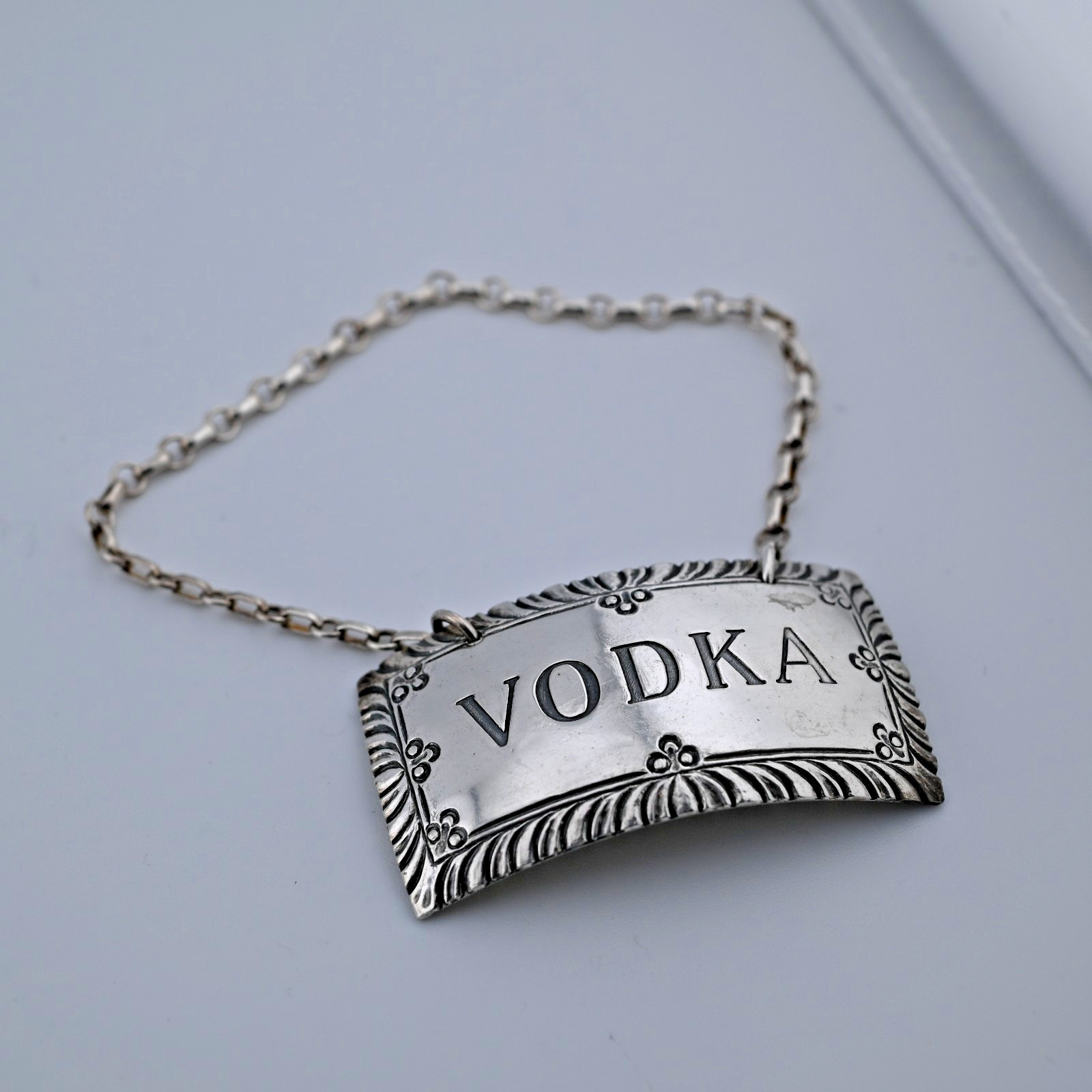 Sterling Silver Stieff Williamsburg Restoration Decanter Label Tag VODKA