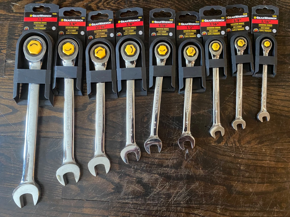 English Size 9 Peice Ratcheting Set