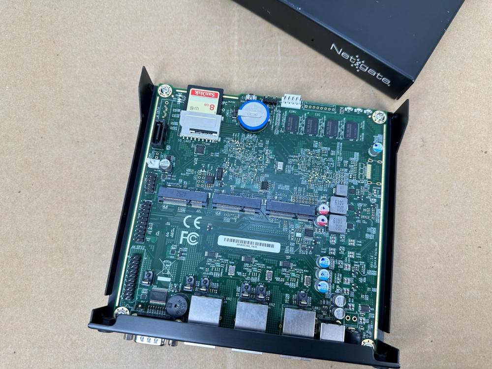 Netgate APU4 pfSense Board Firewall & Enclosure w/ AC Adapter
