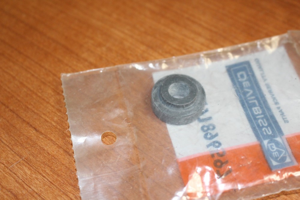 DeVilbiss 91896597 Air Compressor Rubber Grommet