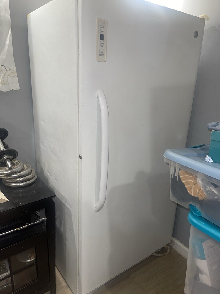 GE Stand-up freezer
