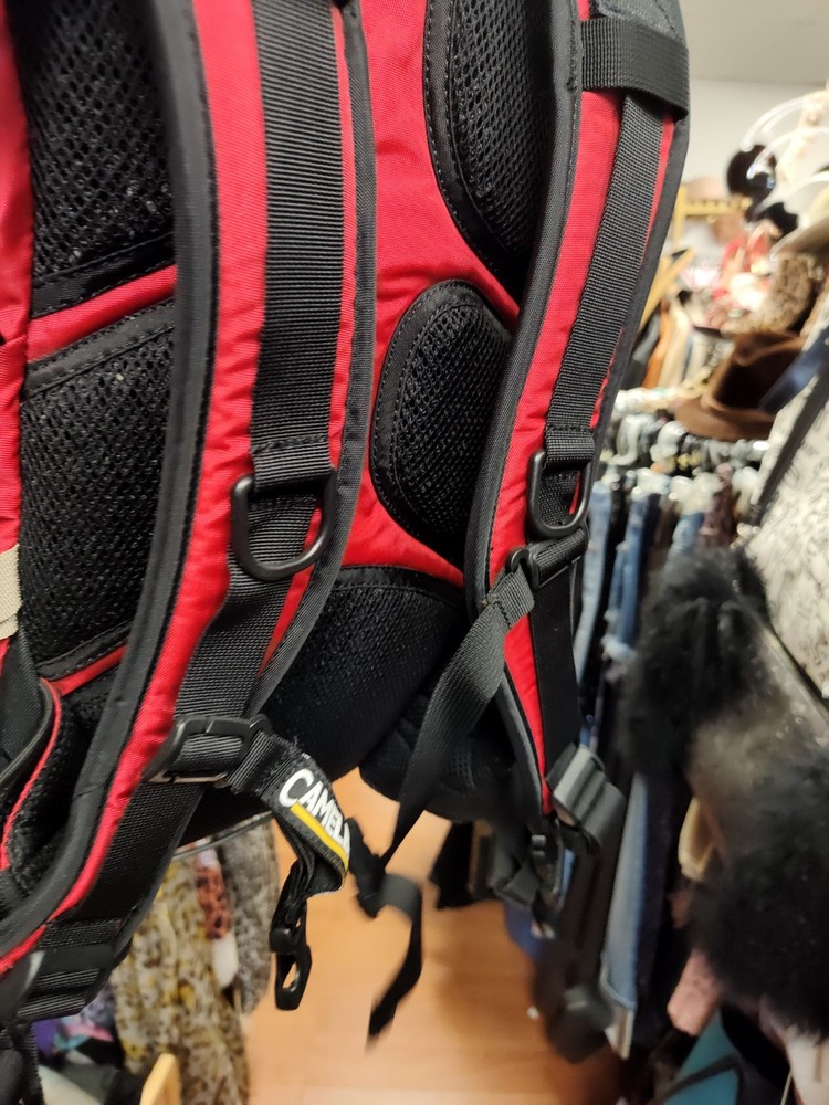 Camelback Backpack Hydration Cycling Hiking Camping Black/red w/Bladder