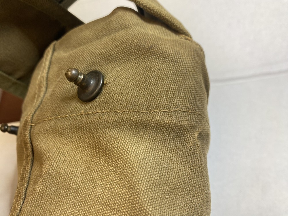 ORIGINAL WWII US USMC MARINE 2nd PATTERN CANTEEN COVER, no hole