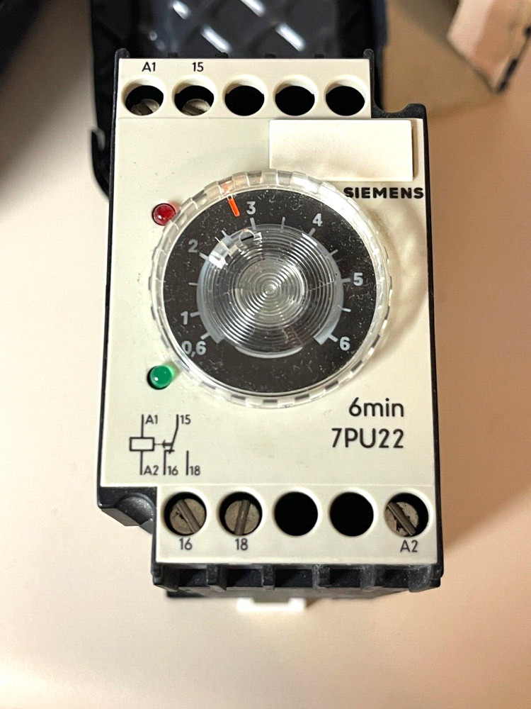 SIEMENS TIME DELAY RELAY 7PU22