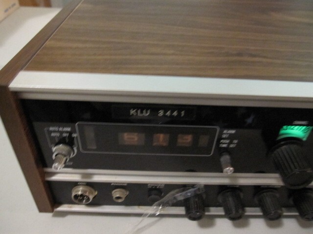 ROYCE 1-640 SSB/AM 23 CH BASE. COSMETICS SHARP COLLECTABLE CLEAN UNIT. POWERS ON