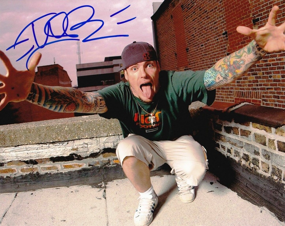 Rapper Actor Vanilla Ice Signed Photo 8x10 COA