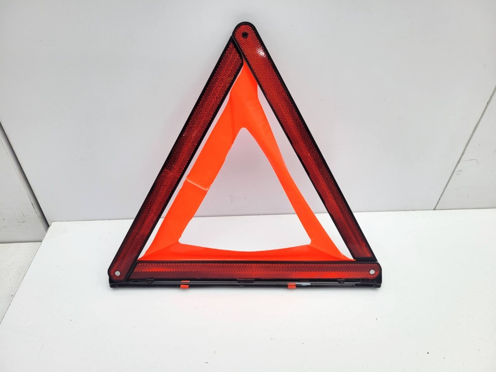 AUDI A6 C7 2012 EMERGENCY WARNING HAZARD TRIANGLE 8T0860251