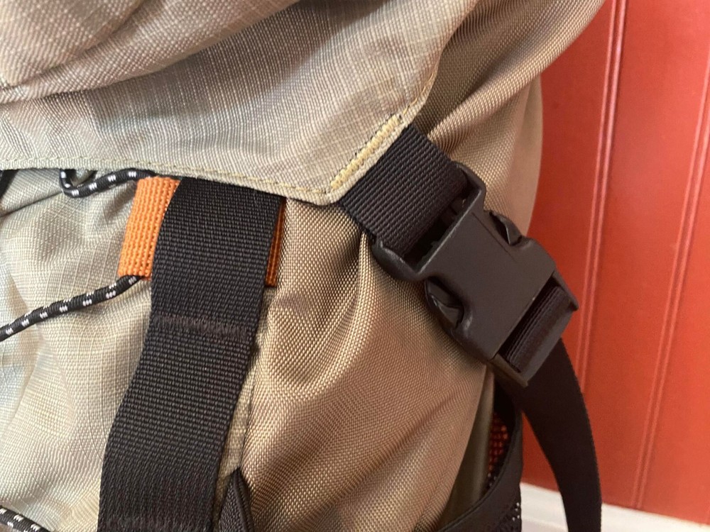 Coleman Exponent Hiking Backpack Padded Back & Straps 100% Nylon