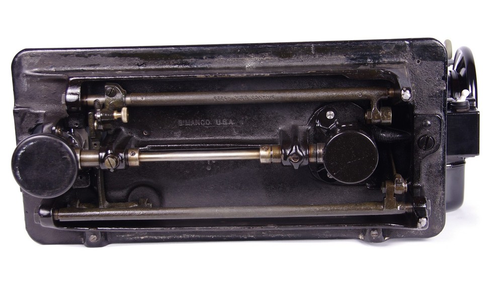SINGER 201-2 Sewing Machine - Professionally Restored & Adjusted.