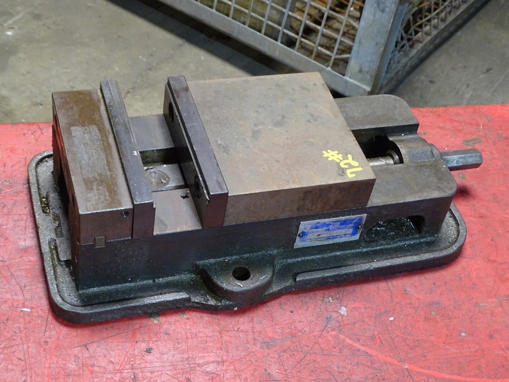 Kurt Anglock 6" Machinist Vise , D60