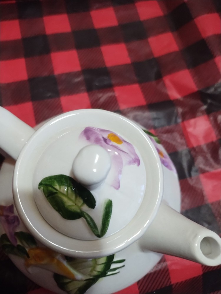 5 PCs. Tea Set Flowers Ceramic N B U