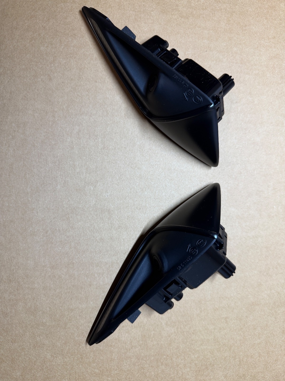 OEM Tesla Model 3 Y left+right repeater lamp cameras assembly 1495864 1495865