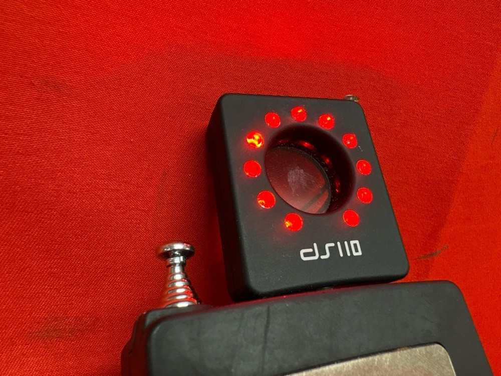DD802 RF Hidden Camera Detector (CP1124263)