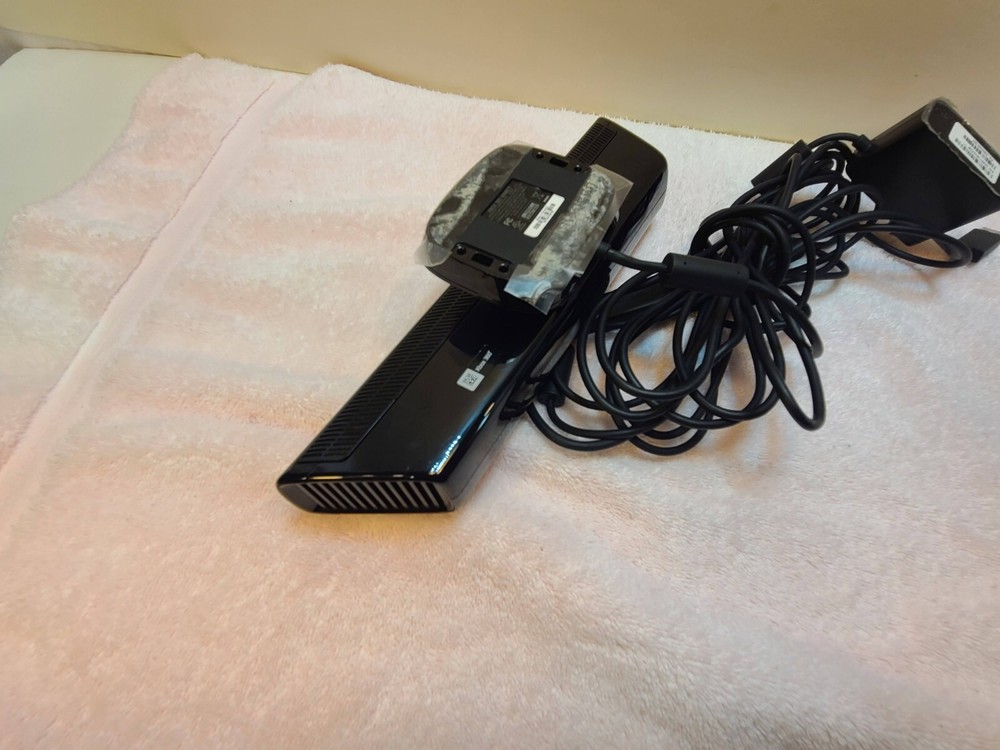 Xbox 360 Kinect Sensor Bar Camera Only Model 1414 w/ AC Power Adapter