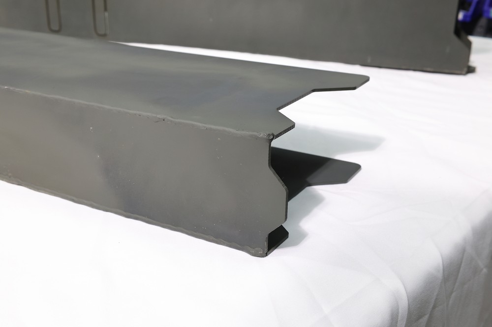 Center Frame Section for 07-14 2nd/3rd Gen Silverado 1500 Extended Cab&Crew Cab