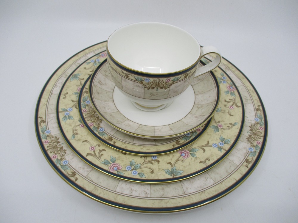 NORITAKE LORETTO PLACE SETTING -  0307I