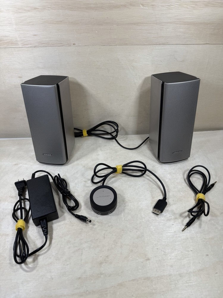 Bose Companion 20 Multimedia Computer Speaker System Silver, Wires, Pod - Tested