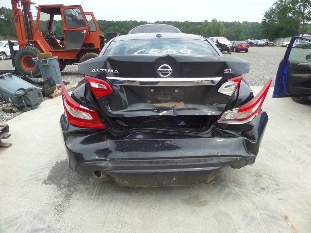 Camera/Projector Rear View Camera Lid Mounted Fits 16-18 ALTIMA