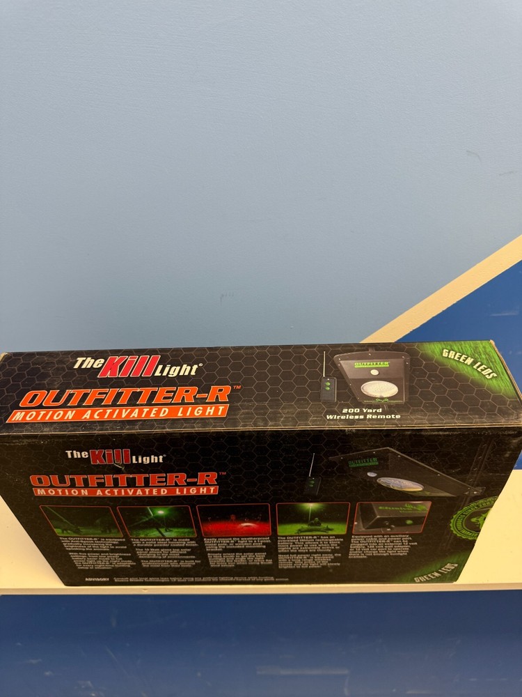 Elusive Wildlife Kill Light Outfitter Motion Activated Feeder Light with Remote