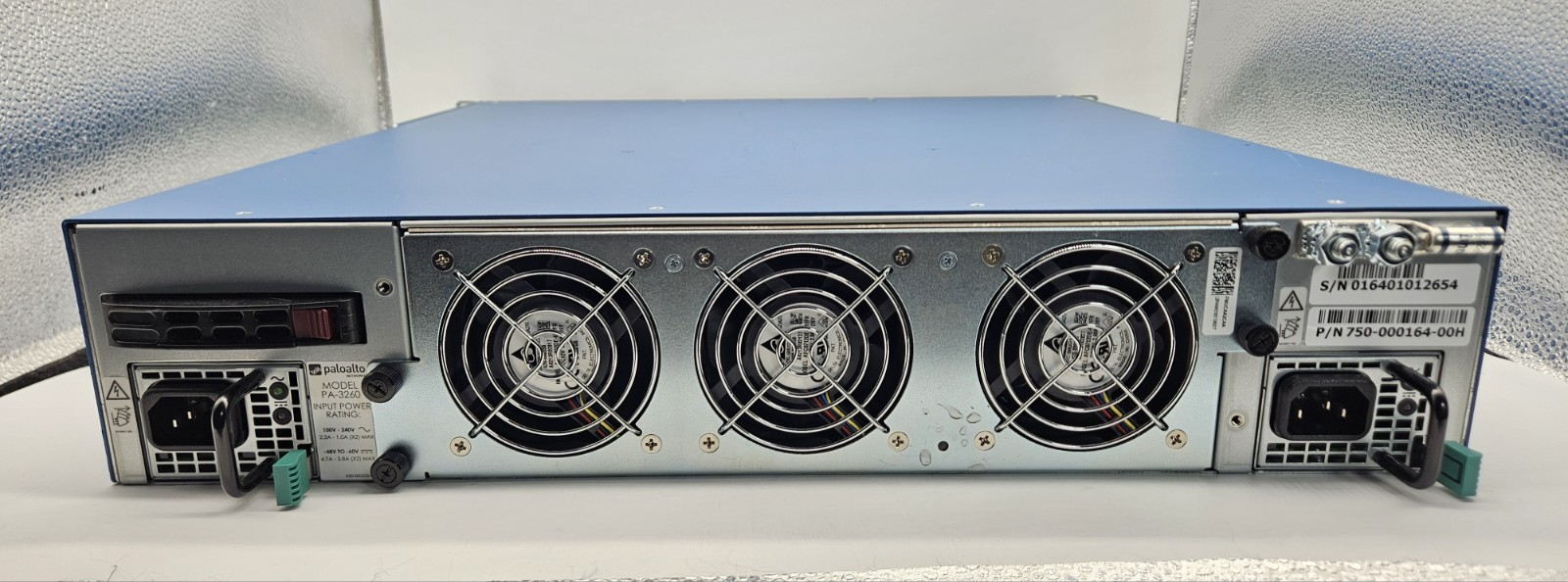 Palo Alto 12-Port GbE & 8-Port SFP+ & 4-Port QSFP+ Firewall w/240GB SSD PA-3260