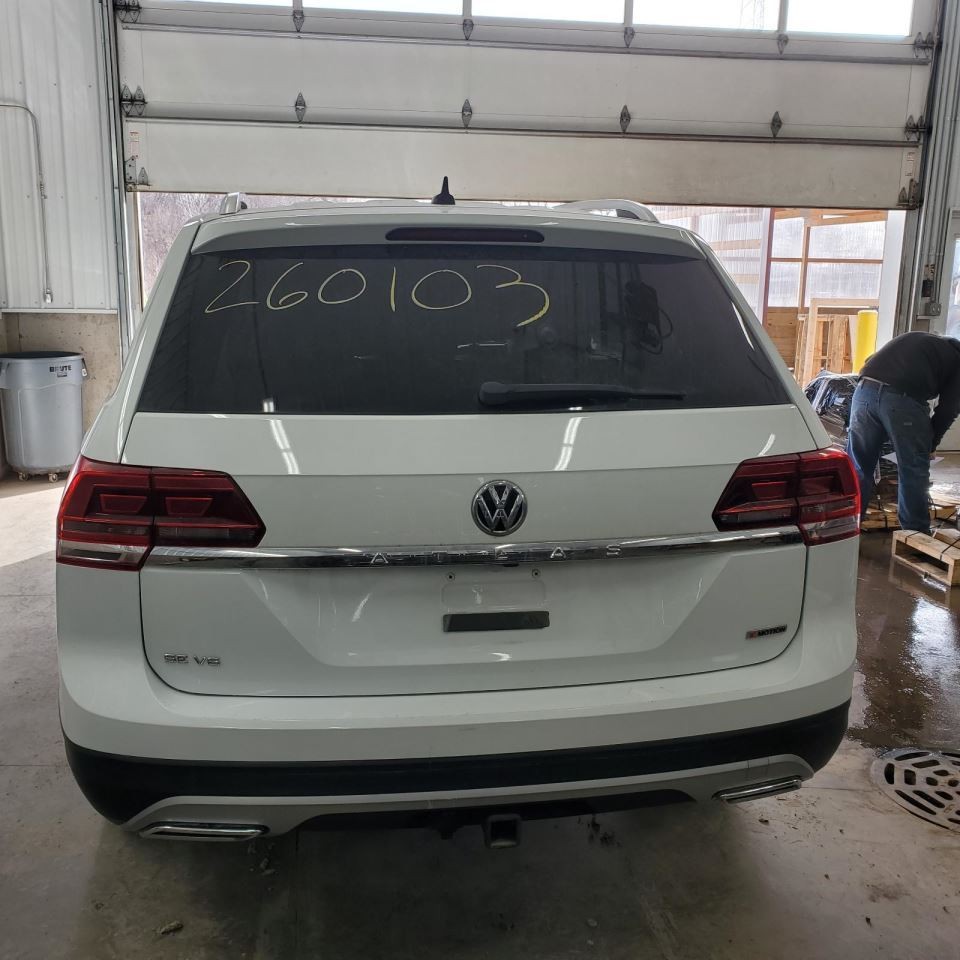 Camera/Projector Camera Front Windshield Mounted Fits 18-20 ATLAS 1181272
