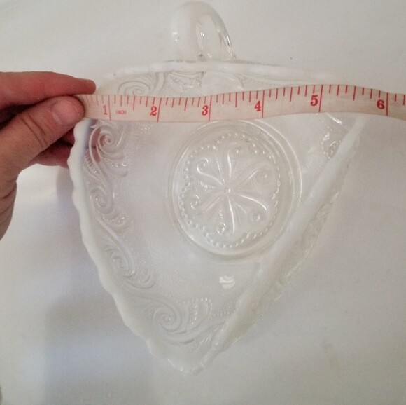 Lemon wedge glass plate
