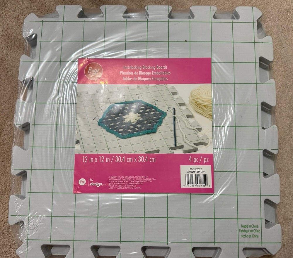 Boye INTERLOCKING BLOCKING BOARDS - Needlepoint, Knitting & Crochet - 12" 4 Pc