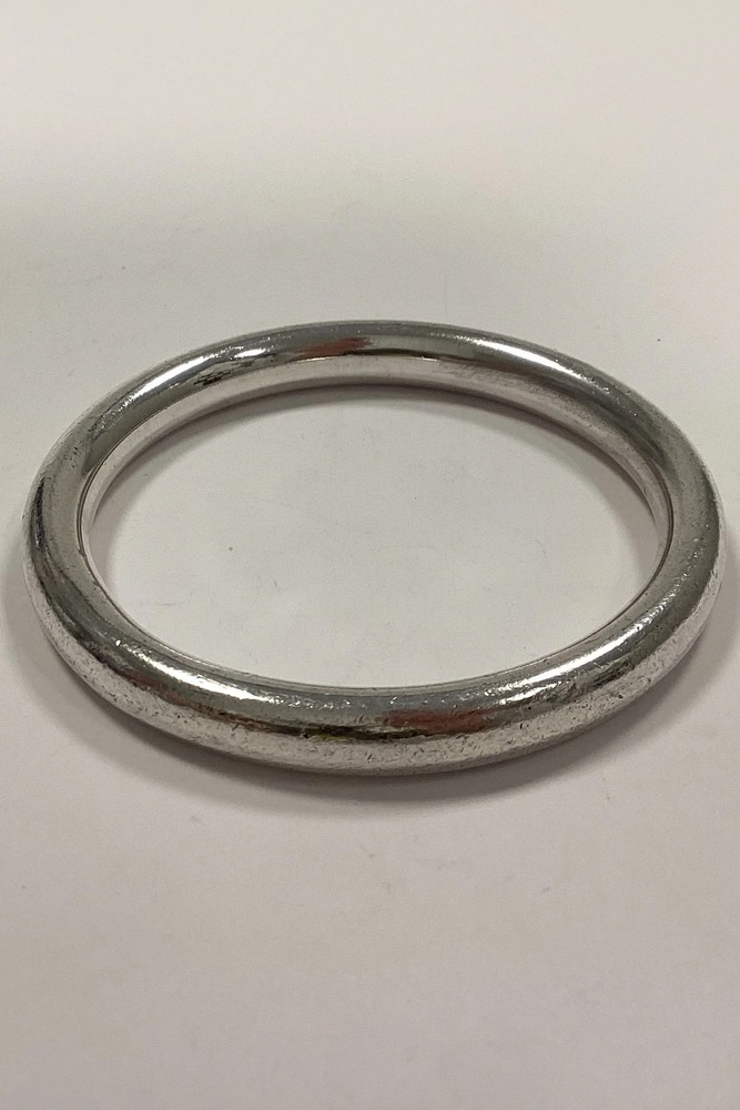 Modern Bangle in Silver