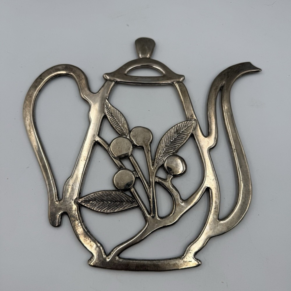 DECORATIVE TEAPOT SHAPE TRIVET SILVER PLATED KITCHEN DECOR SILVERPLATE TEA POT