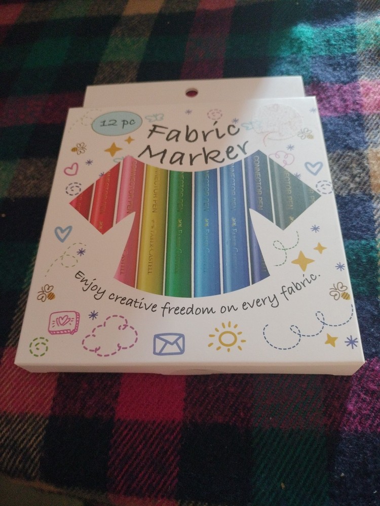12 Piece Fabric Markers