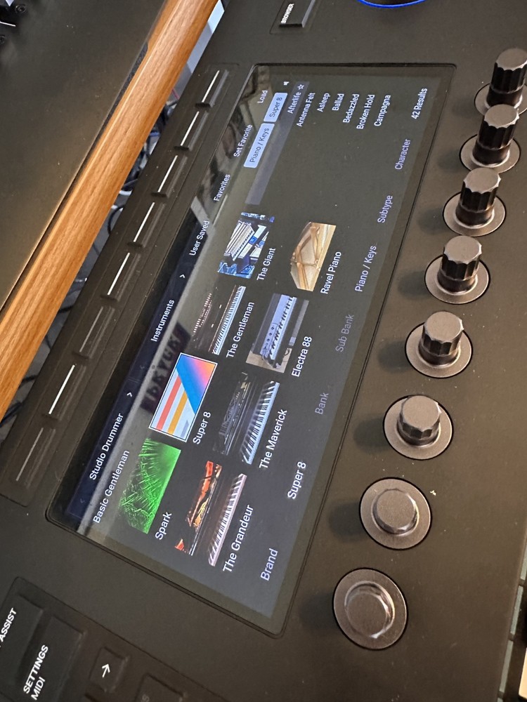 Native Instruments Kontrol S88 Mk3 88-key Smart Keyboard Controller