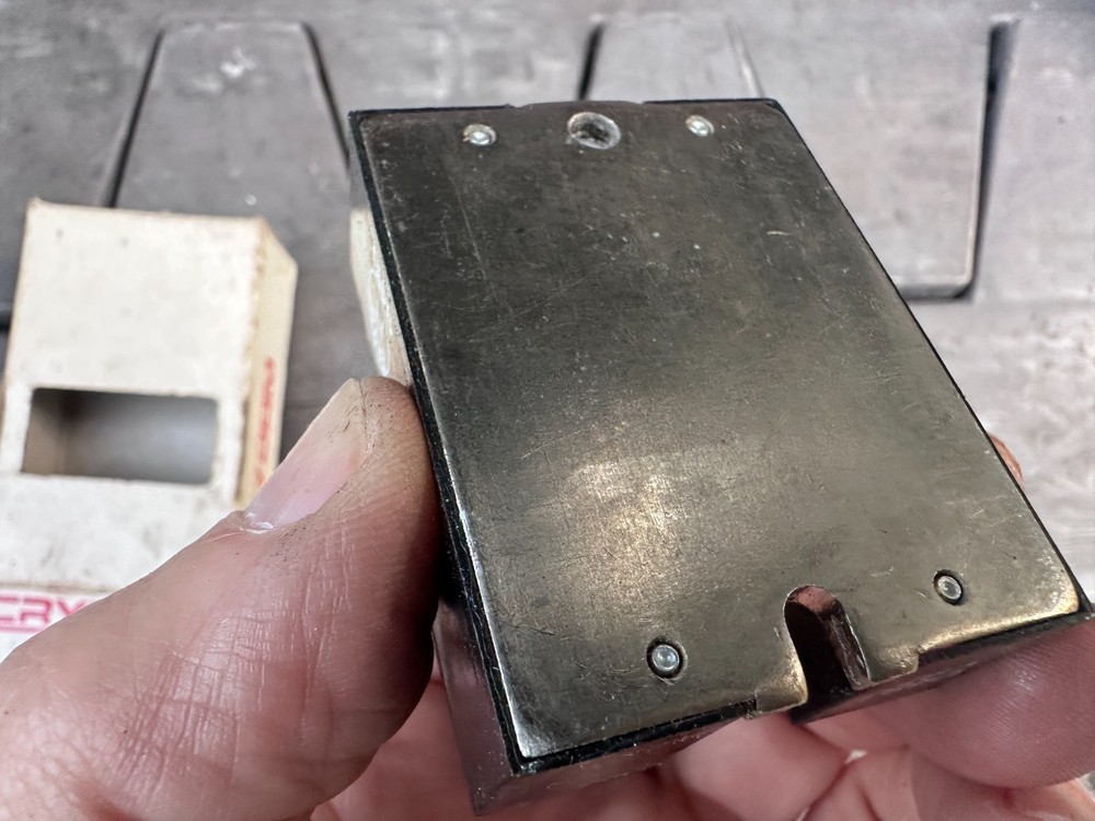 Crydom D4825 Solid State Relay