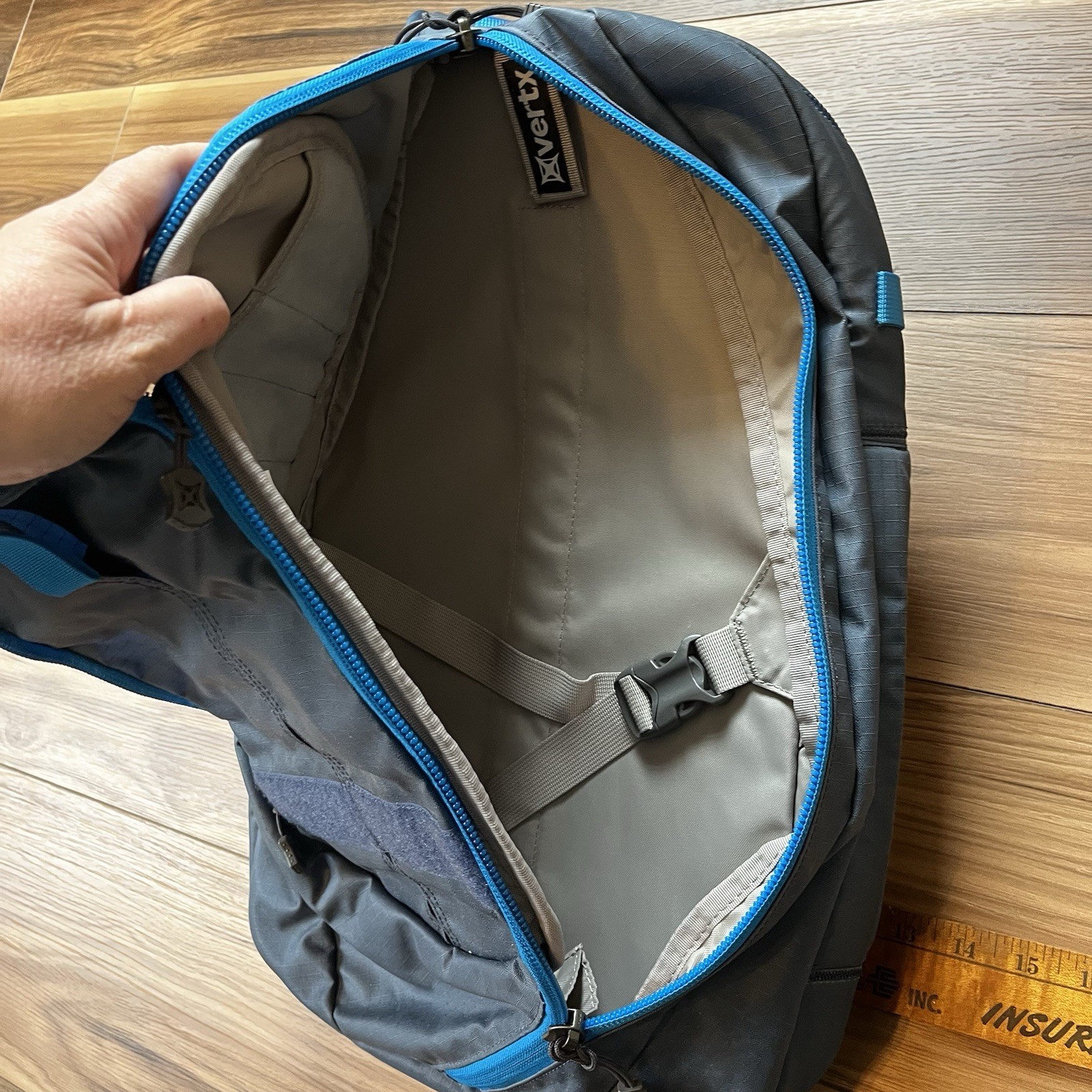 Vertx Commuter Sling 2.0 Backpack Blue