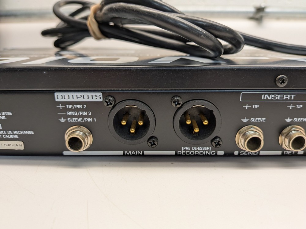 Behringer VX2000 Ultra-Voice Pro Mic Preamp / Voice Processor