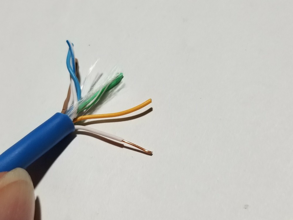 Belden Wire 1583A 24/4P CAT5E U/UTP DataTwist Network Cable Riser Blue /100ft