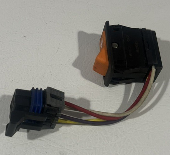 John Deere OEM Throttle Toggle/Rocker Switch AE59980 (NEW)