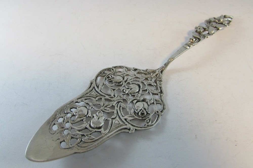 SOLID SILVER PIE SERVER CAKE SERVING 800Silver Rose Pattern Hazorfim Israel 1960