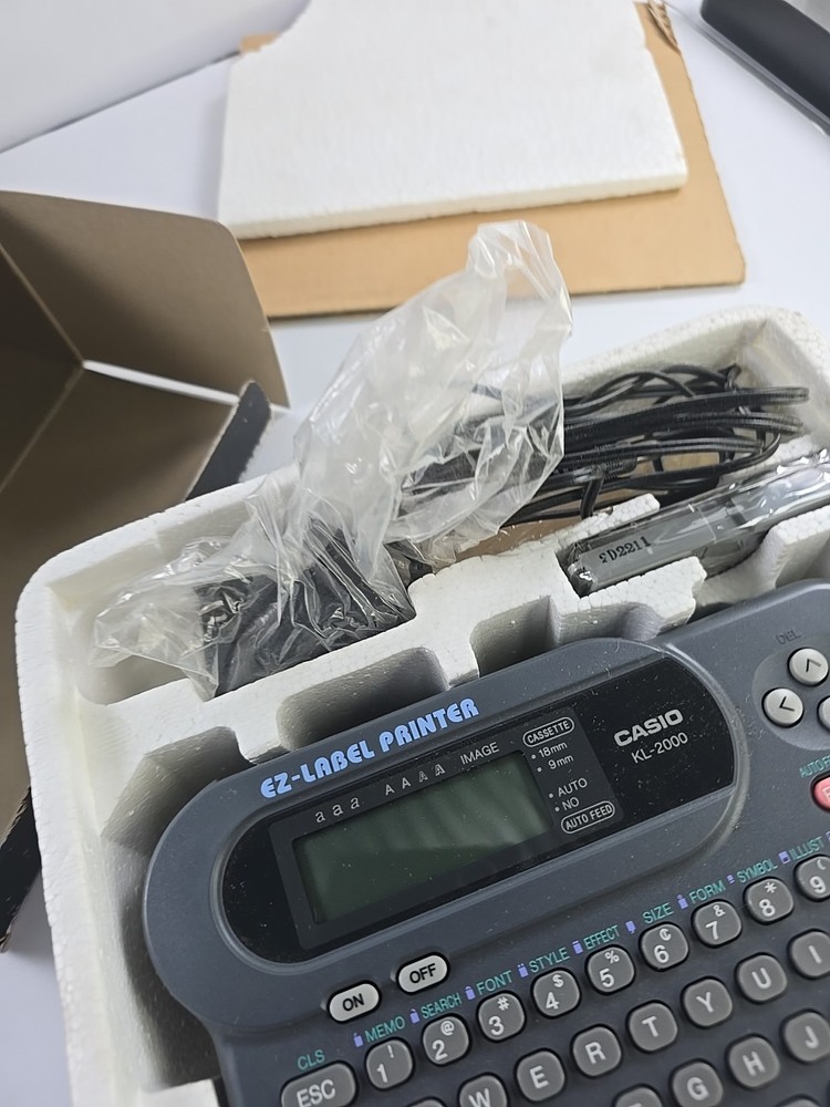 Vintage Casio EZ-Label Printer KL-2000
