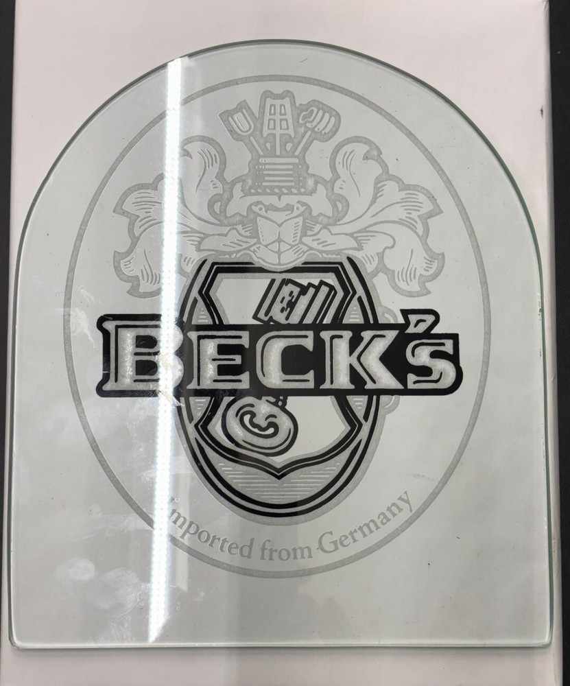 WOW!!! BECKS BEER - VINTAGE LIGHTED DIGITAL CLOCK