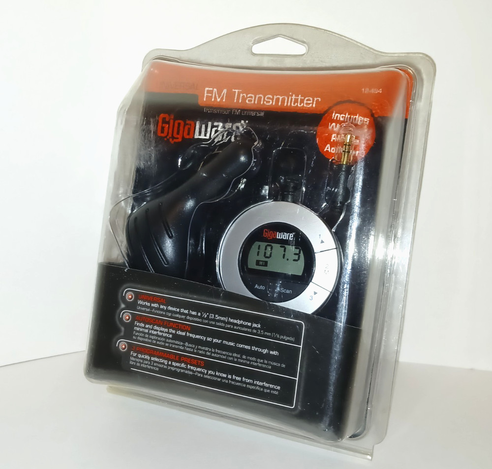Gigaware FM Transmitter NEW! 12-494 12VDC plug - 3.5mm plug - Autoscan